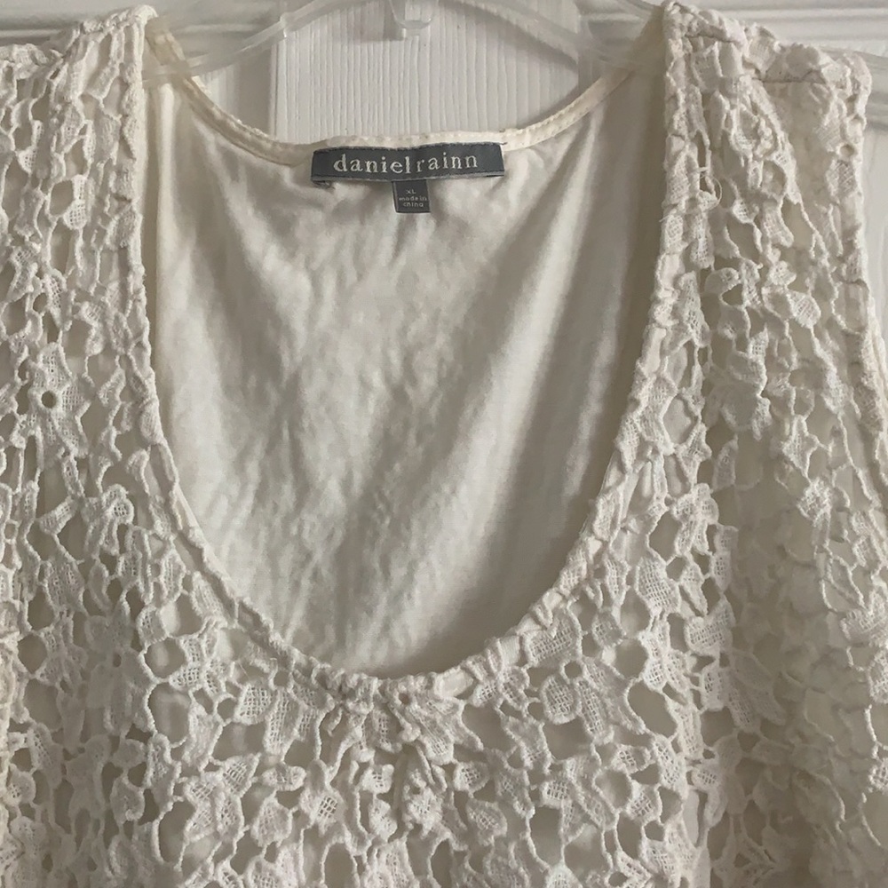 Lace like shell overlay - Picture 2 of 5
